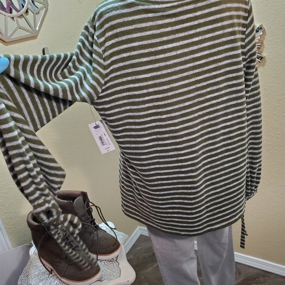 A.n.a Rich Avocado & Gray Striped L/s Popover Top Sz XL NwT - Picture 6 of 13